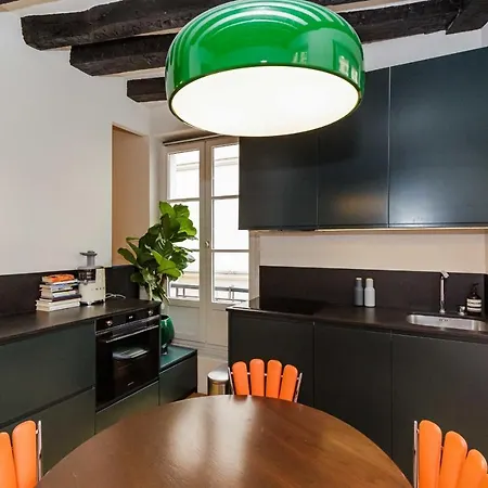 Apartment A Decorated And Comfortable Love Nest In *